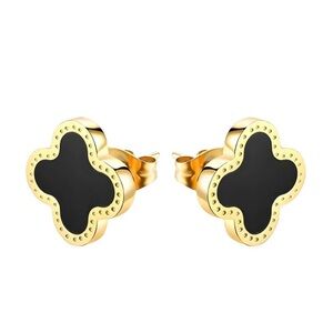 NWT fourleaf clover earrings triple plated in 18k gold - waterproof